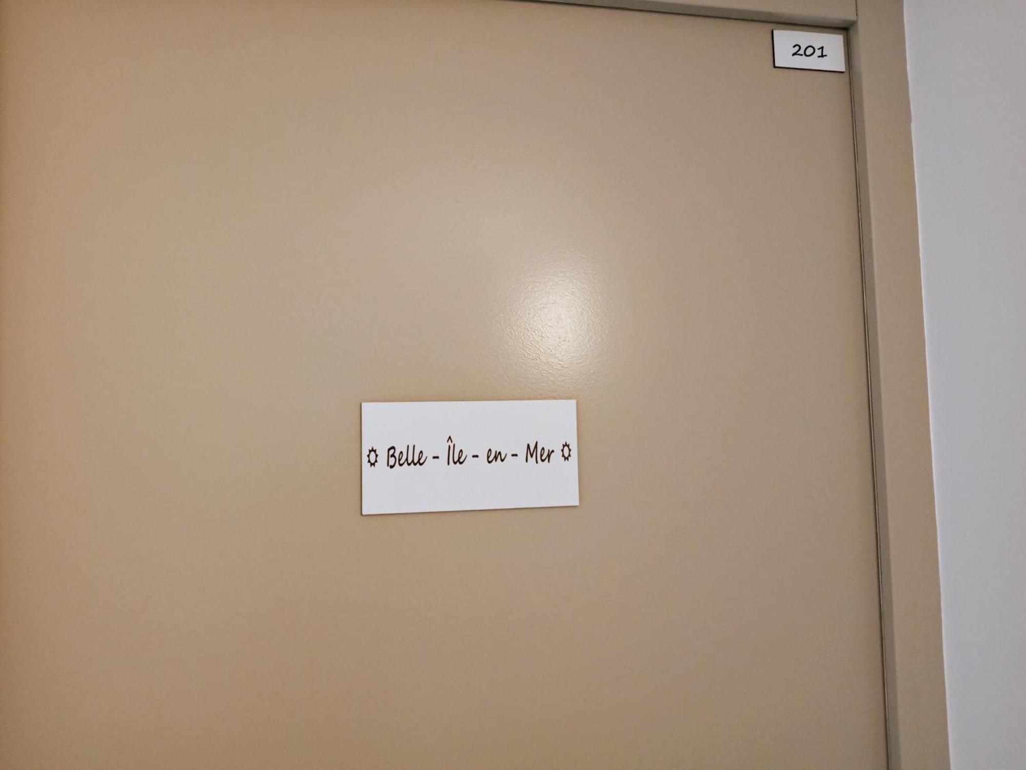 Les Studios De La Gare Linge Cafe The Inclus Wifi Ванн Экстерьер фото